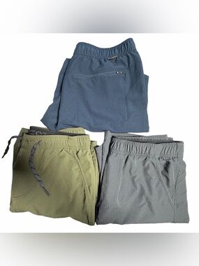 Lot of 3 Pairs of Gerry Pull-On Trail Shorts Navy Green and Gray Mens Medium